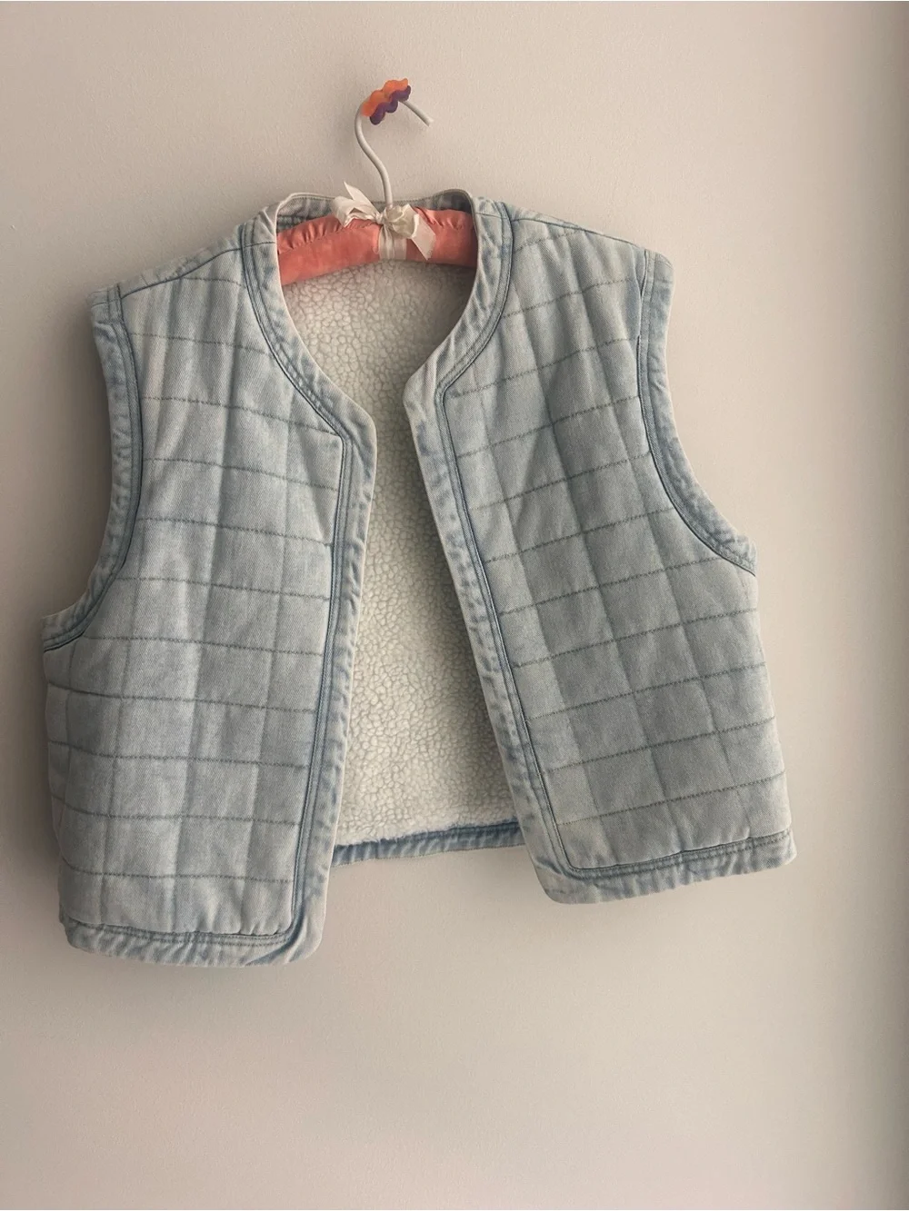Light Wash Quilted Sherpa Vest - Pale Blue